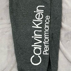 Calvin Klein joggers/sweatpants gray M